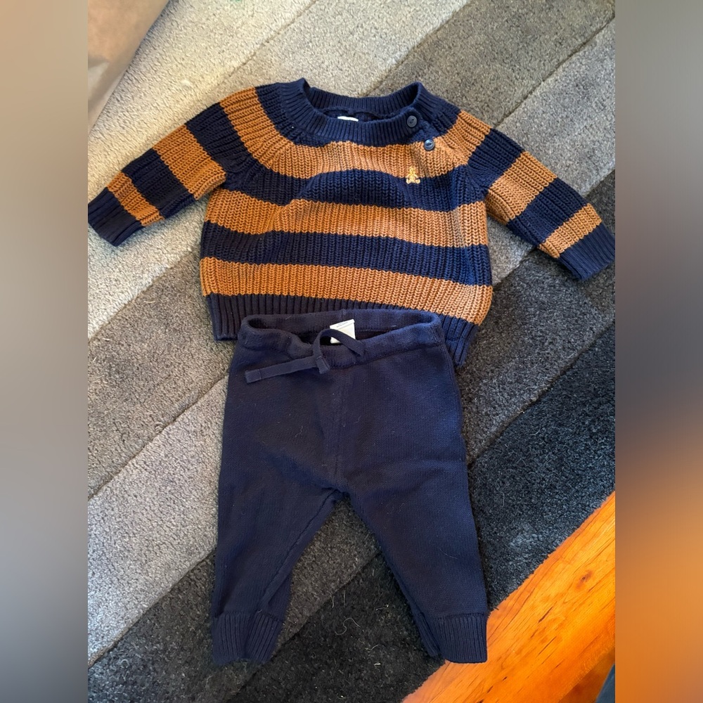 Baby Gap sweater knit 2 piece set sz 3-6 M